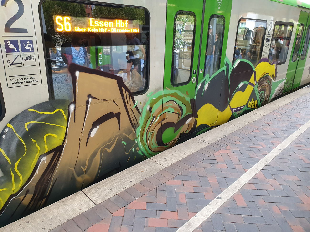 Graffiti Wall in Köln - Photo by bocat - ACHSO (2019)