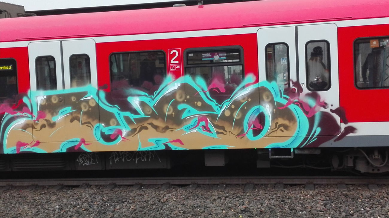Graffiti Train in Köln - Photo by bocat - BETON (2017)