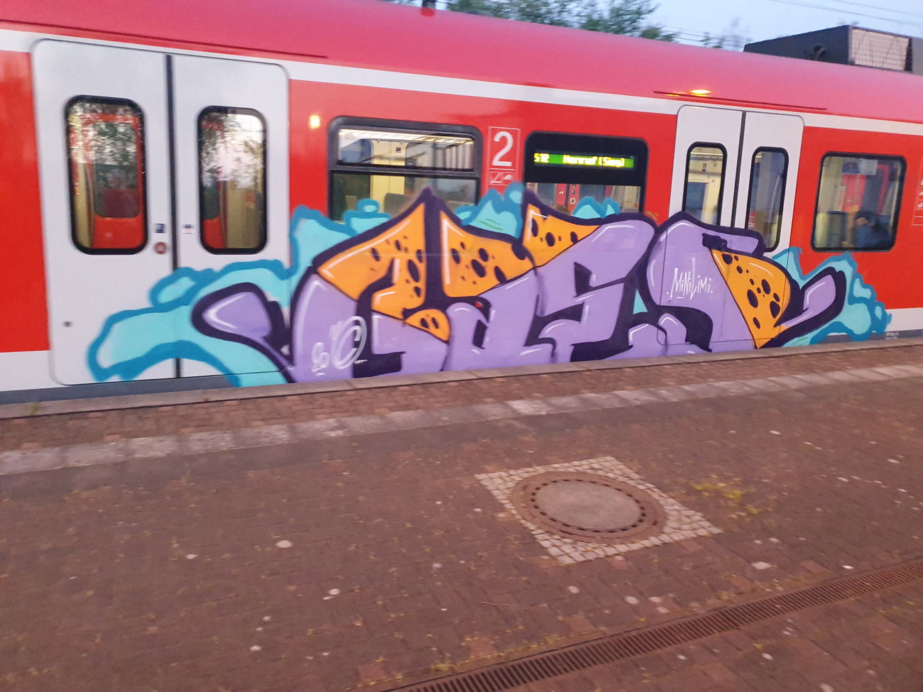 Graffiti Train in Köln - Photo by bocat - BAES (2020)