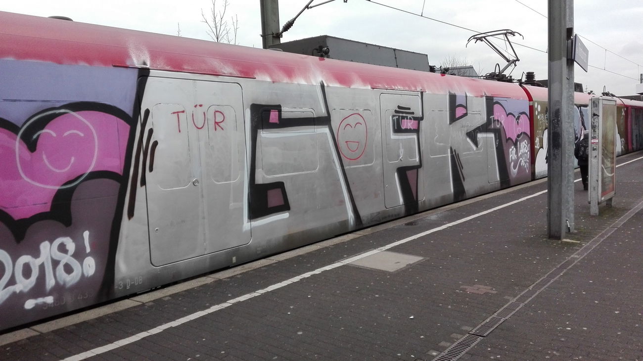 Graffiti Train in Köln - Photo by bocat - GFK (2018)