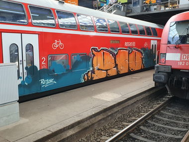 Graffiti Train - Photo by bocat - R10 (2019)