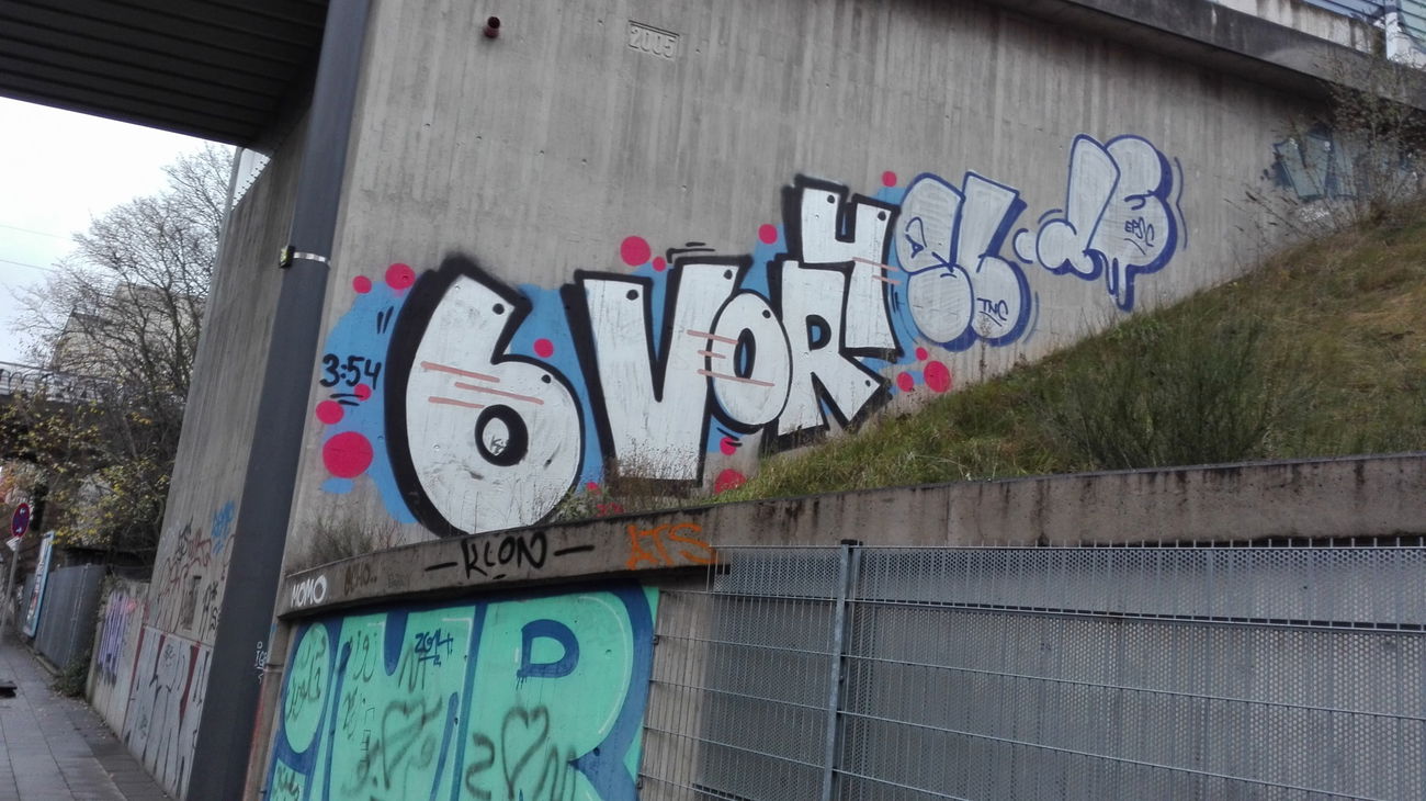 Graffiti Bombing in Köln - Photo by bocat - 354 (2016)