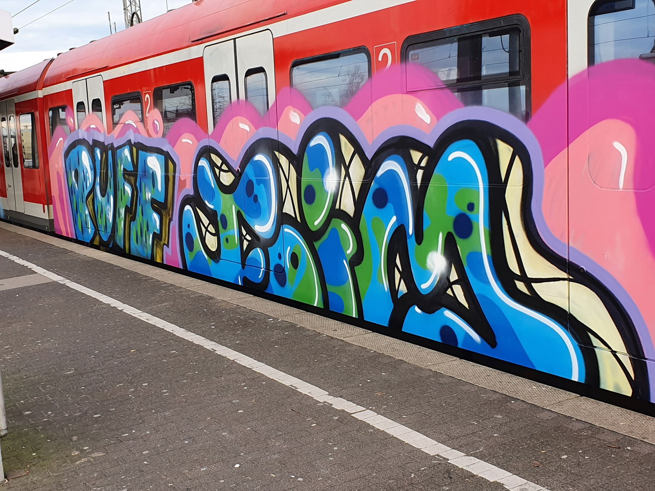 Graffiti Train in Köln - Photo by bocat - PUFF, /FOIM (2019)
