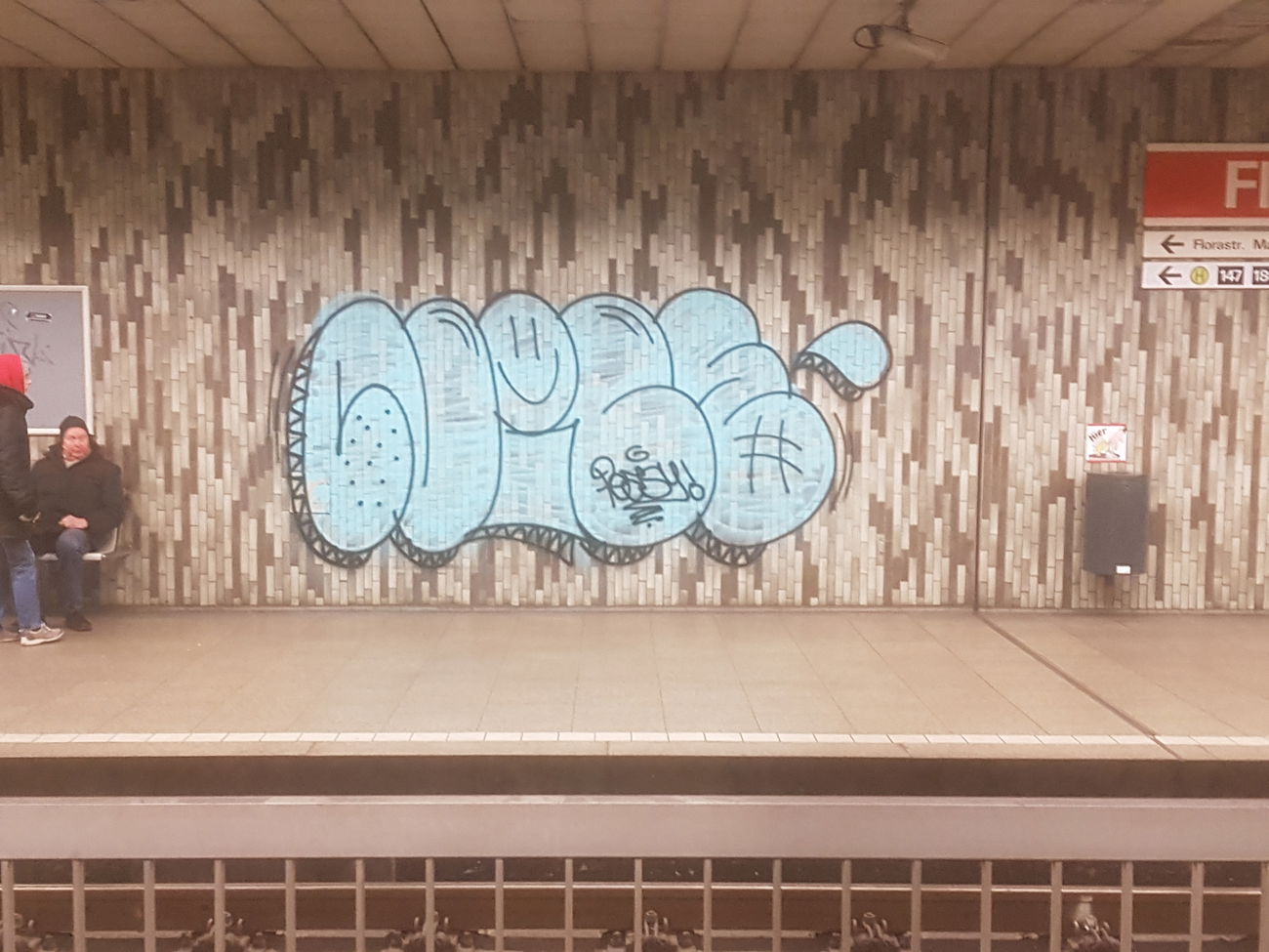 Graffiti Bombing in Köln - Photo by bocat - NICE (2018)