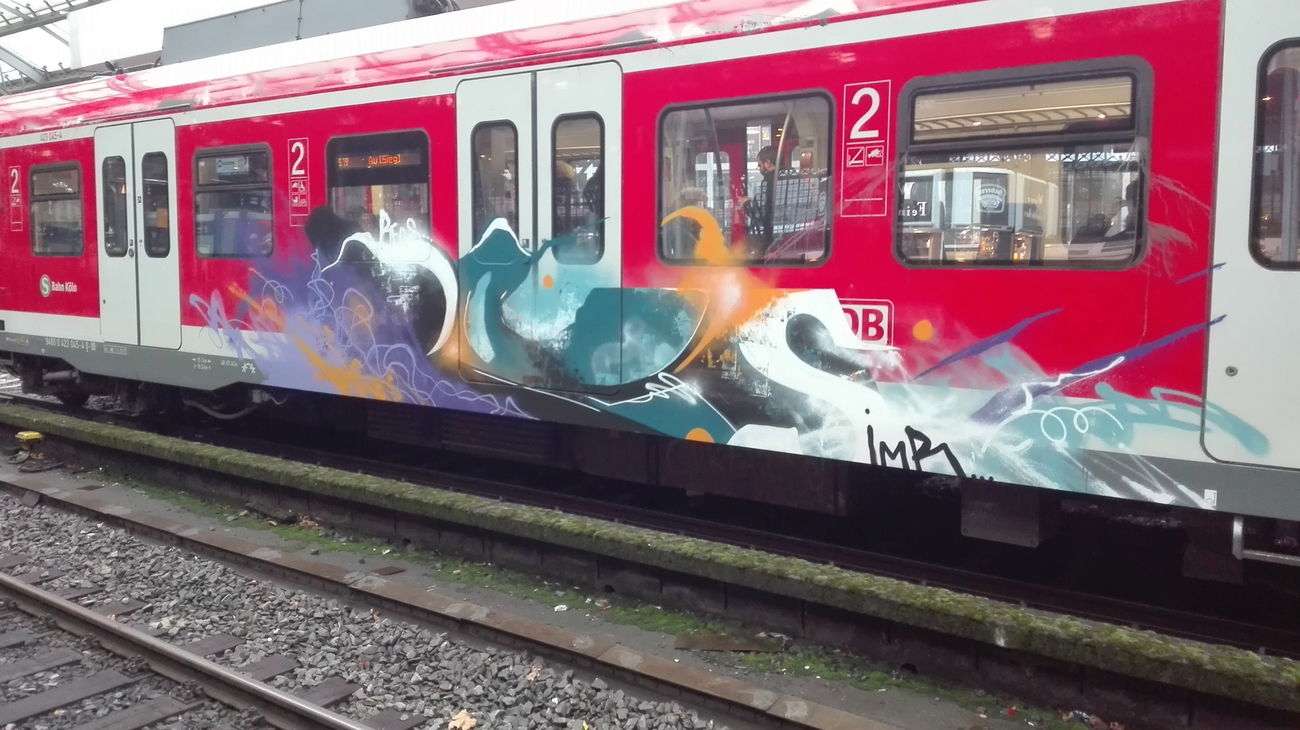 Graffiti Train in Köln - Photo by bocat - REGS (2017)