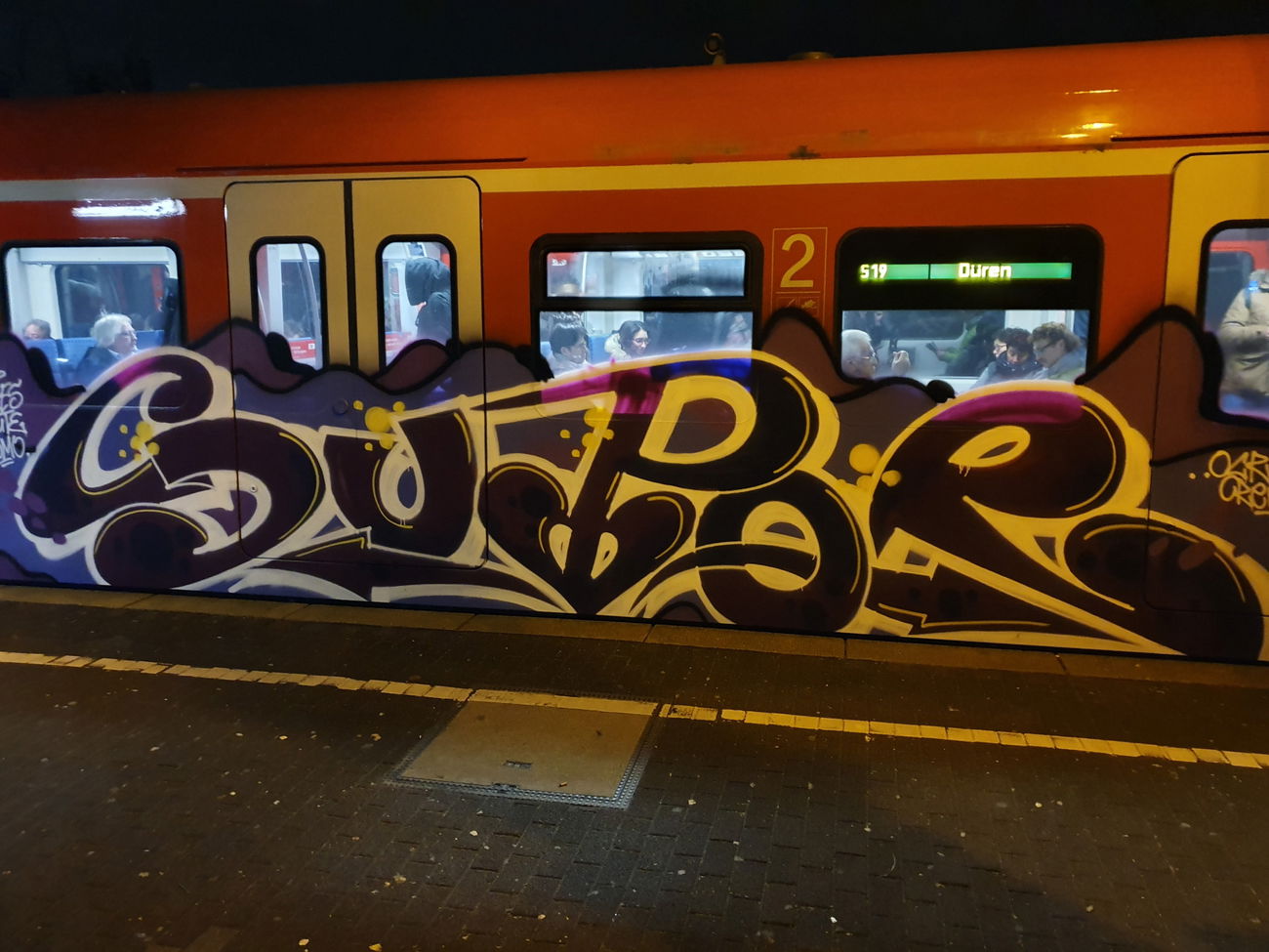Graffiti Train in Köln - Photo by bocat - SUPOE (2019)