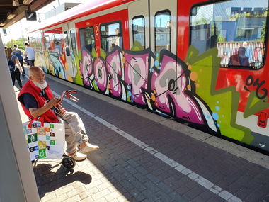 Graffiti Train in Köln - Photo by bocat - POSTR (2019)