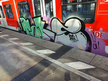 Graffiti Train in Köln - Photo by bocat - TOKS (2019)