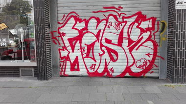 Graffiti Train - Photo by bocat - Beton