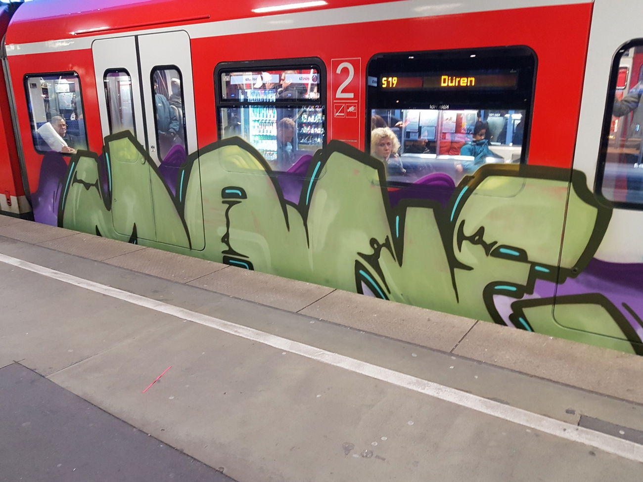 Graffiti Train in Köln - Photo by bocat - MANE (2018)