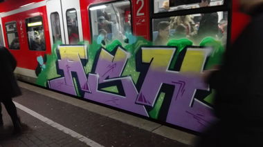 Graffiti Train in Köln - Photo by bocat - ASH