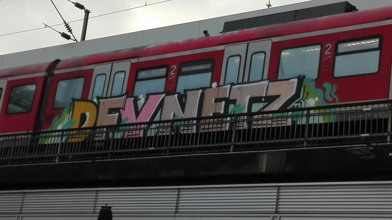 Graffiti Train in Köln - Photo by bocat - DFV, /, NETZ (2017)