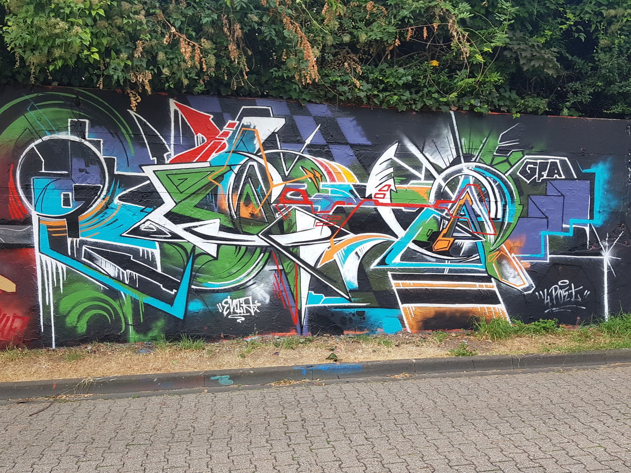 Graffiti Wall in Deutschland - Photo by bocat - ENIA (2018)
