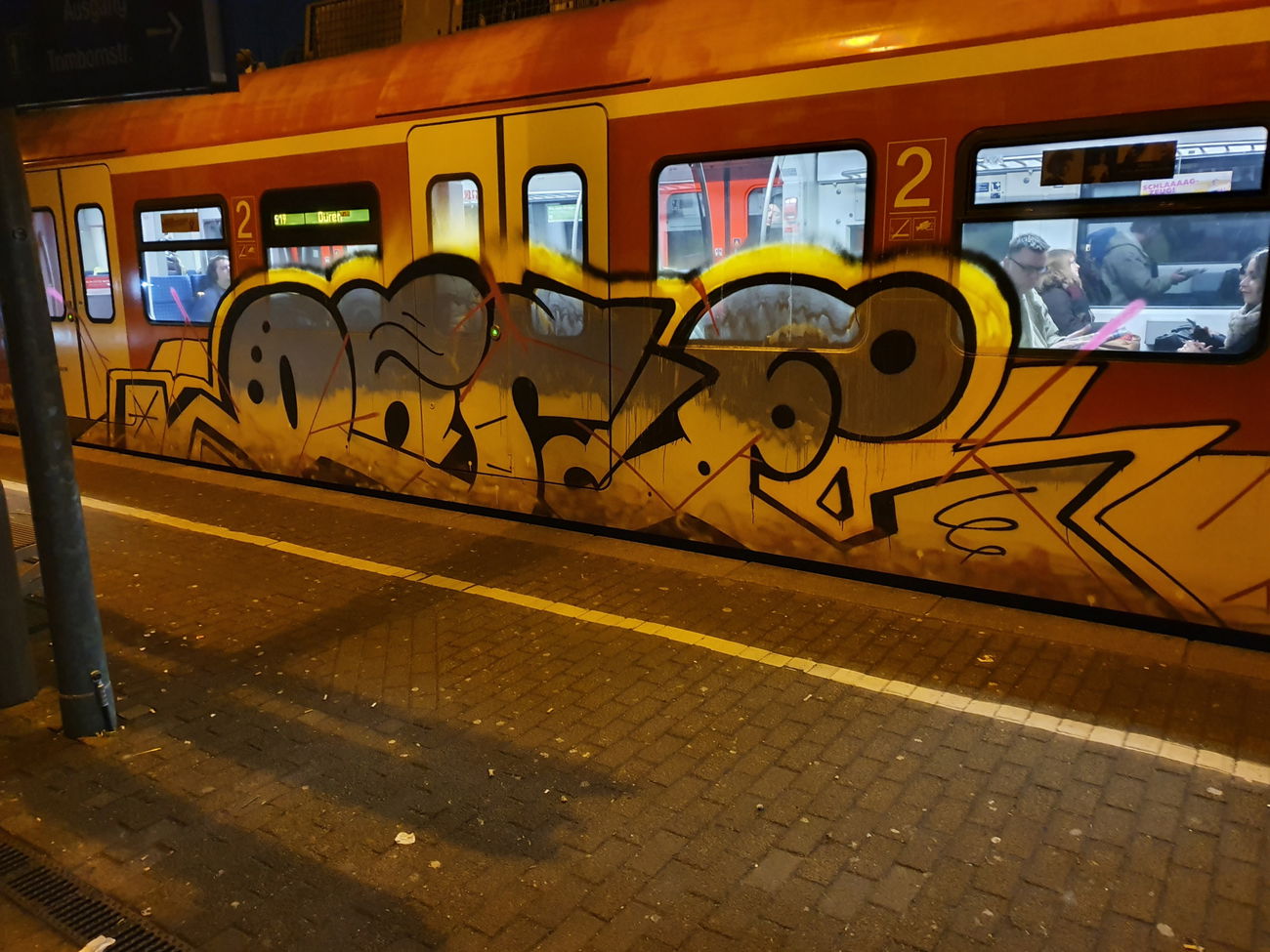 Graffiti Train in Köln - Photo by bocat - OSSI (2020)