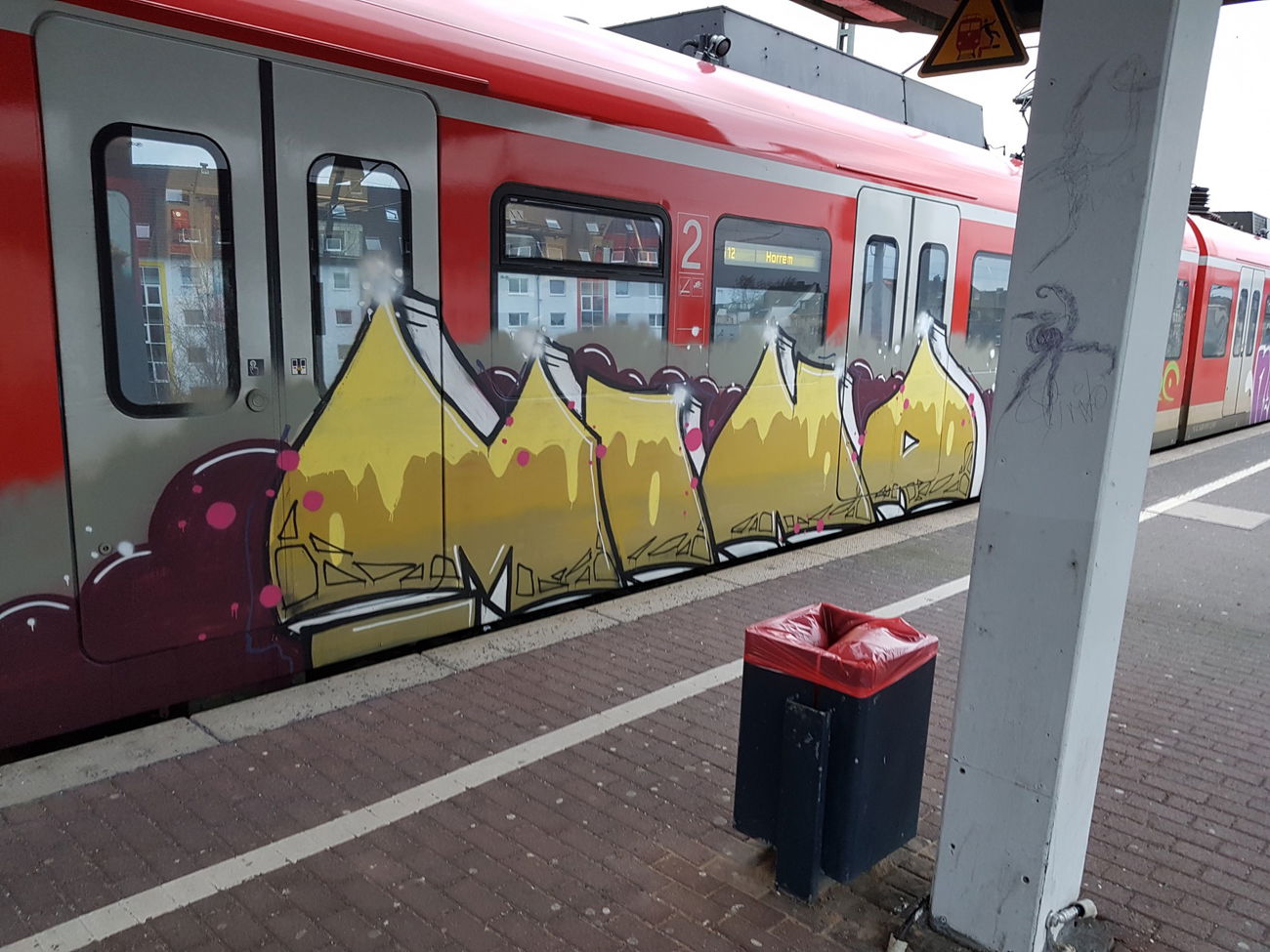 Graffiti Train in Köln - Photo by bocat - MINA (2018)