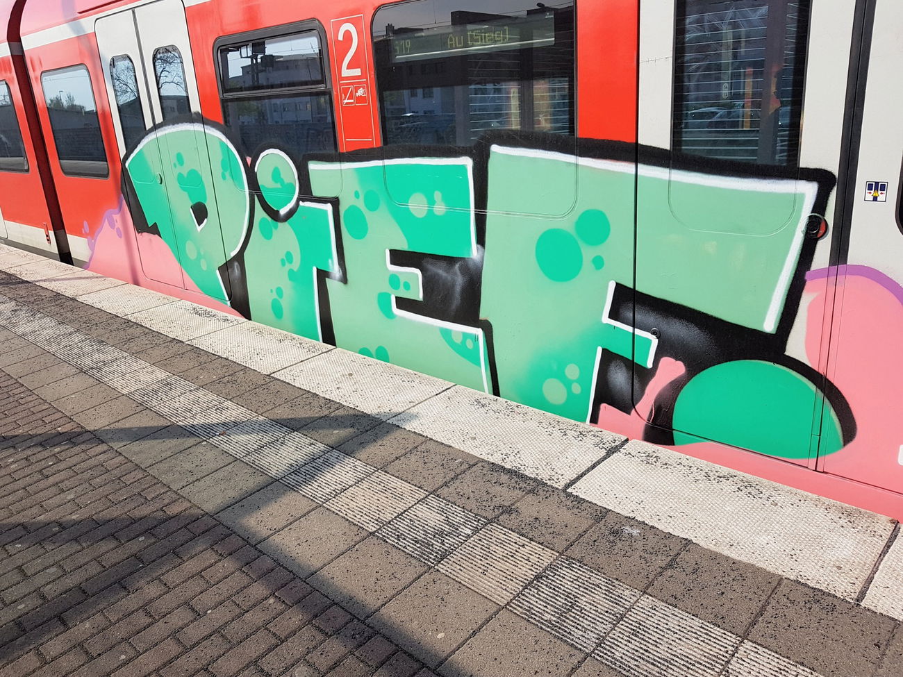 Graffiti Train in Köln - Photo by bocat - PIEF (2018)