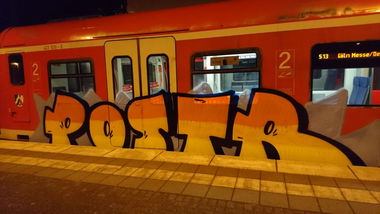 Graffiti Train in Köln - Photo by bocat - POSTR (2018)