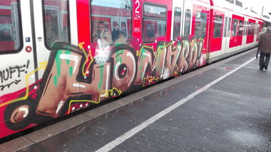 Graffiti Train in Köln - Photo by bocat - HOMARD (2017)