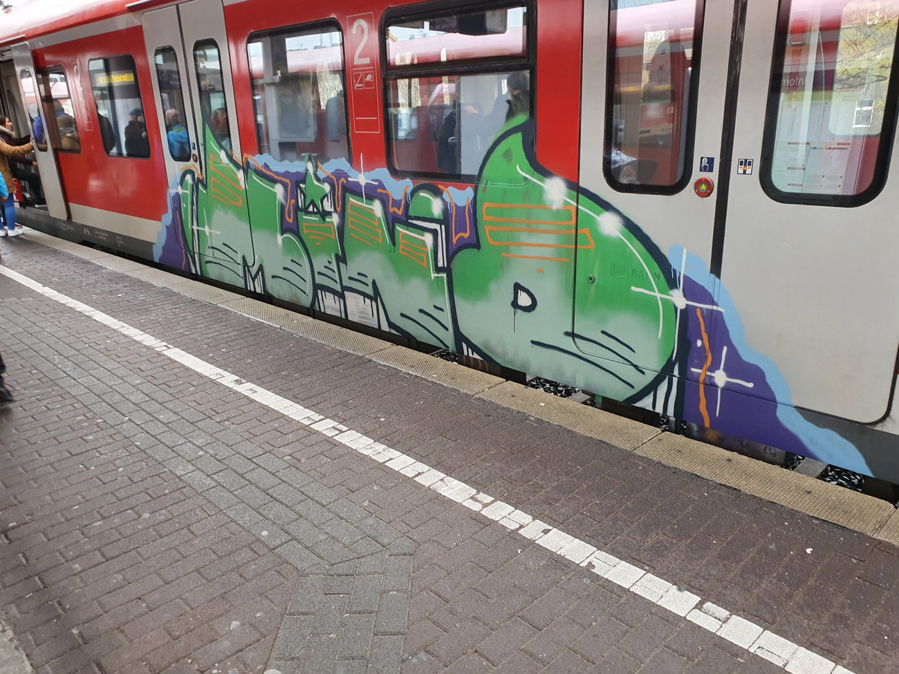 Graffiti Train in Köln - Photo by bocat - MIND (2019)