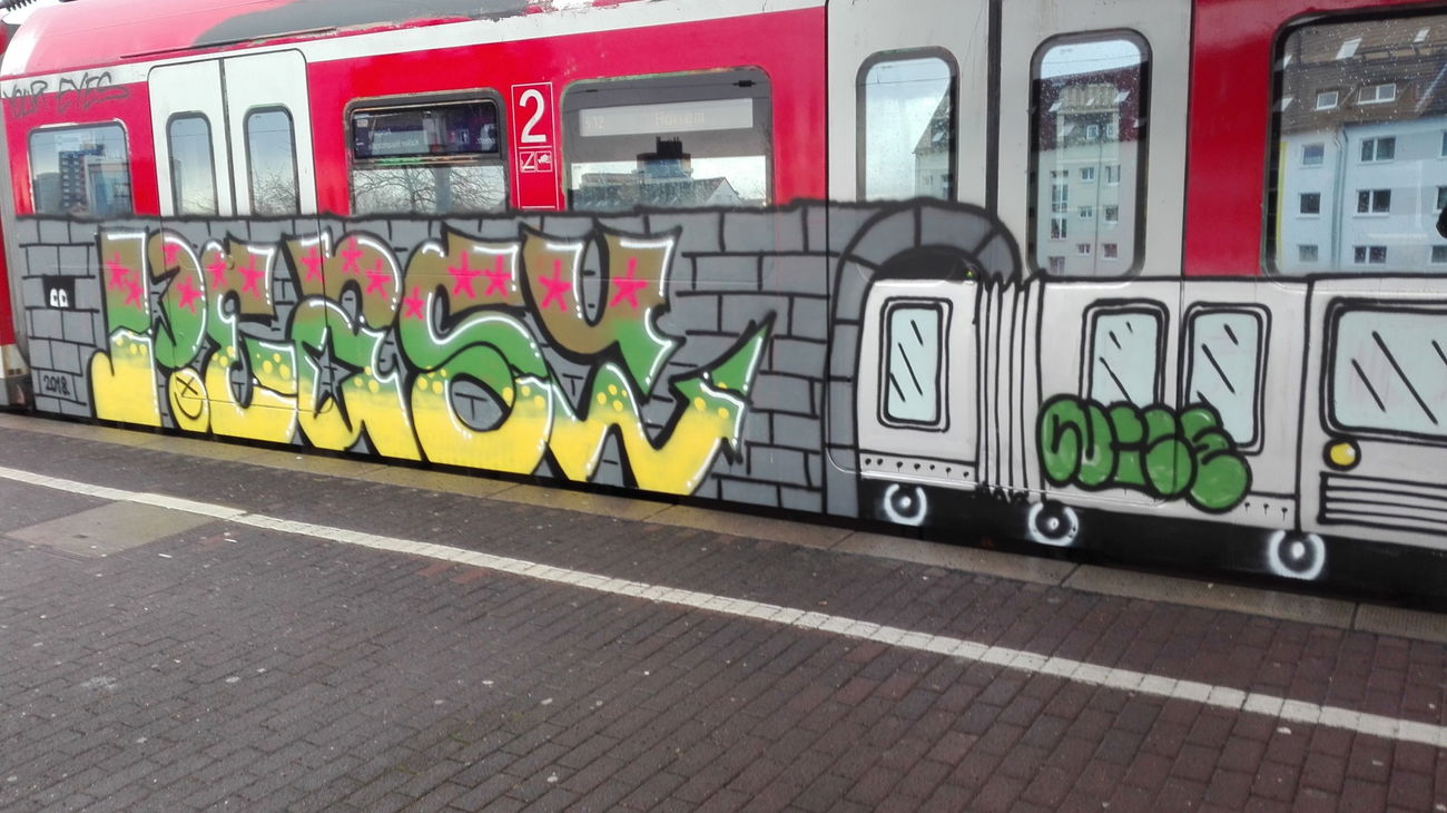Graffiti Train in Köln - Photo by bocat - PEASY (2018)
