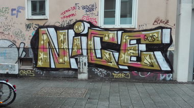Graffiti Bombing in Köln - Photo by bocat - NICE (2017)