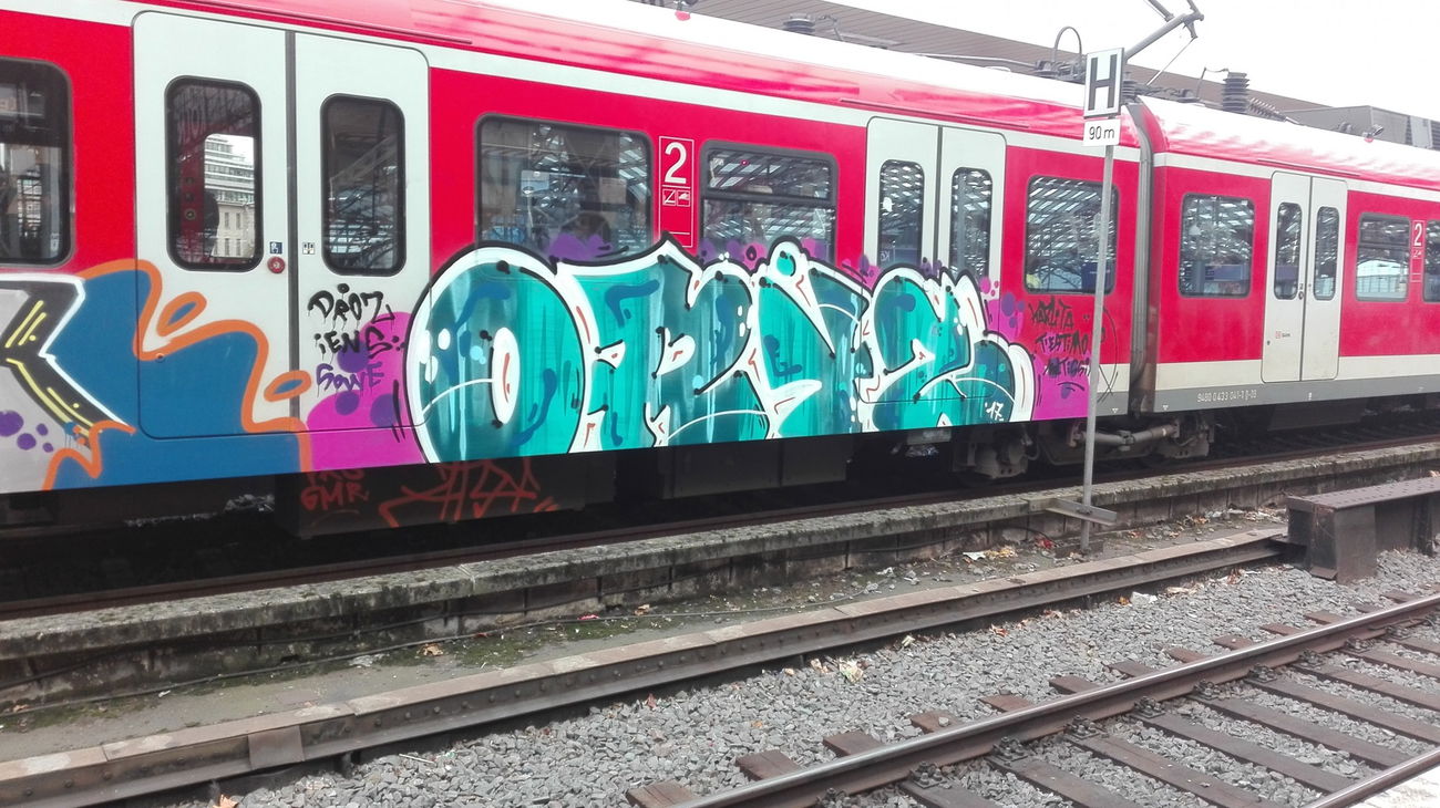 Graffiti Train in Köln - Photo by bocat - ORIS (2017)
