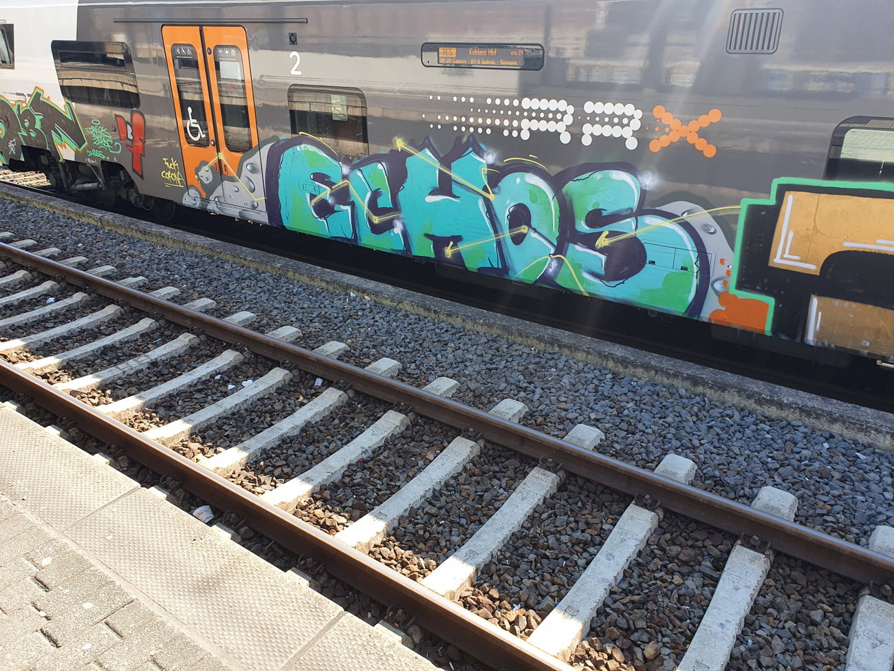 Graffiti Train in Köln - Photo by bocat - ECHOS (2020)