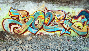 Graffiti Bombing - Photo by boer412 - boer, graffiti, romania (2012)