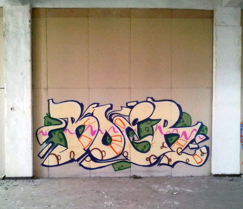 Graffiti Bombing - Photo by boer412 - boer, iasi, graffiti (2014)