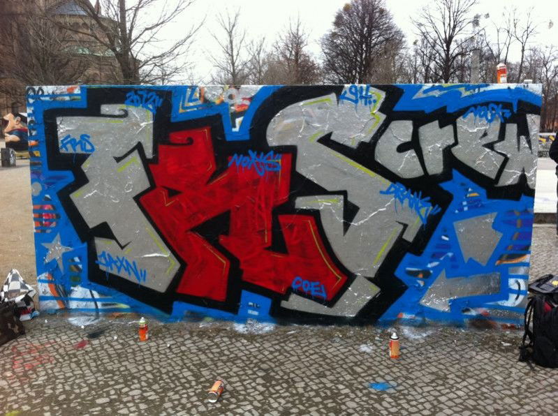 Graffiti Wall - Photo by bomb4life - frs, 94