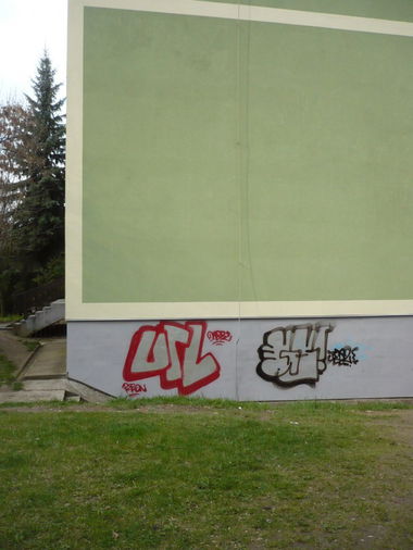 Graffiti Bombing - Photo by bombrstompr - url, ombre, gs (2009)