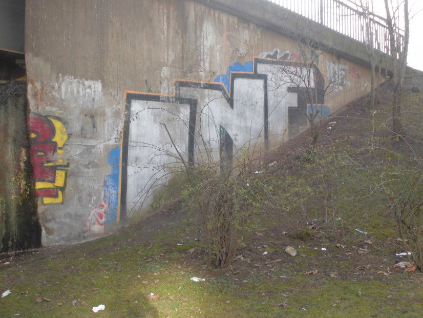 Graffiti Bombing - Photo by bonn - inf
