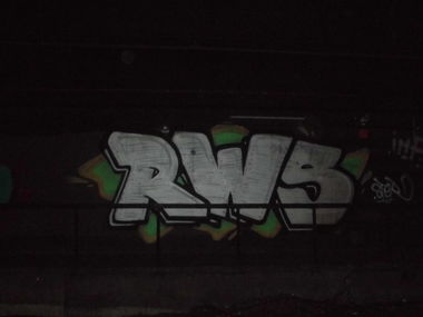 Graffiti Bombing - Photo by bonn - rws, ster