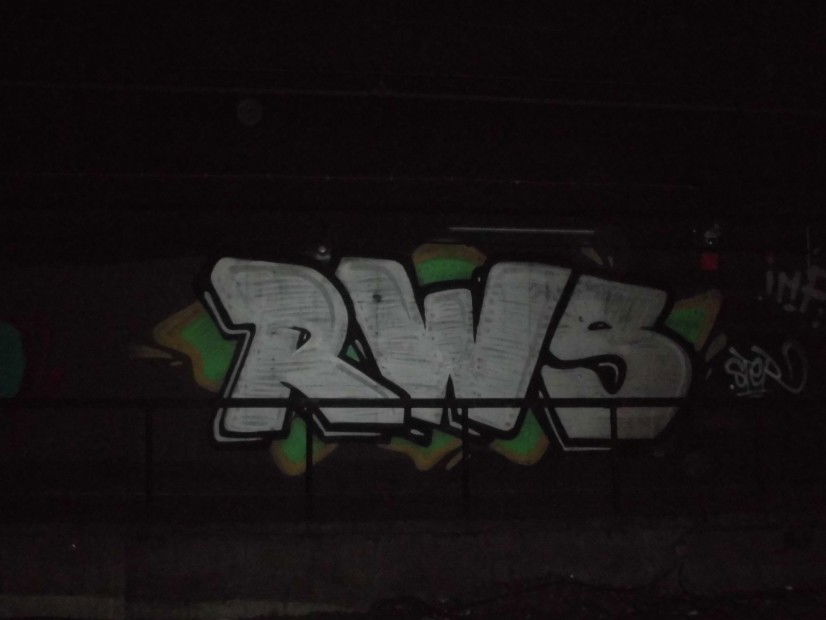 Graffiti Bombing - Photo by bonn - rws, ster