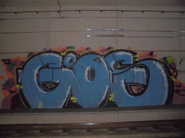 Graffiti Wall - Photo by bonn - gos, dens, osik