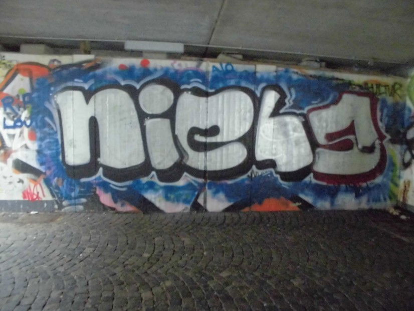 Graffiti Bombing - Photo by bonn - niels (2013)