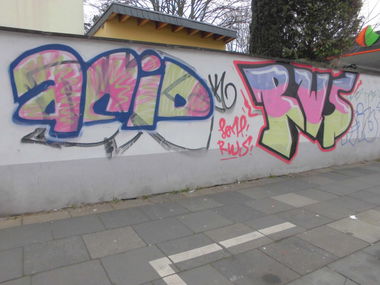 Graffiti Wall - Photo by bonn - acid, rws, lone