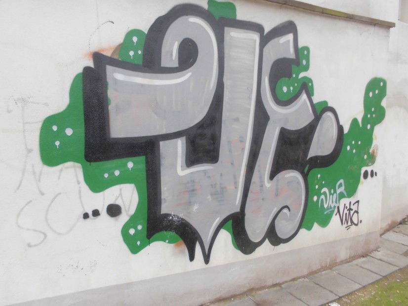 Graffiti Wall - Photo by bonn - vé, veao