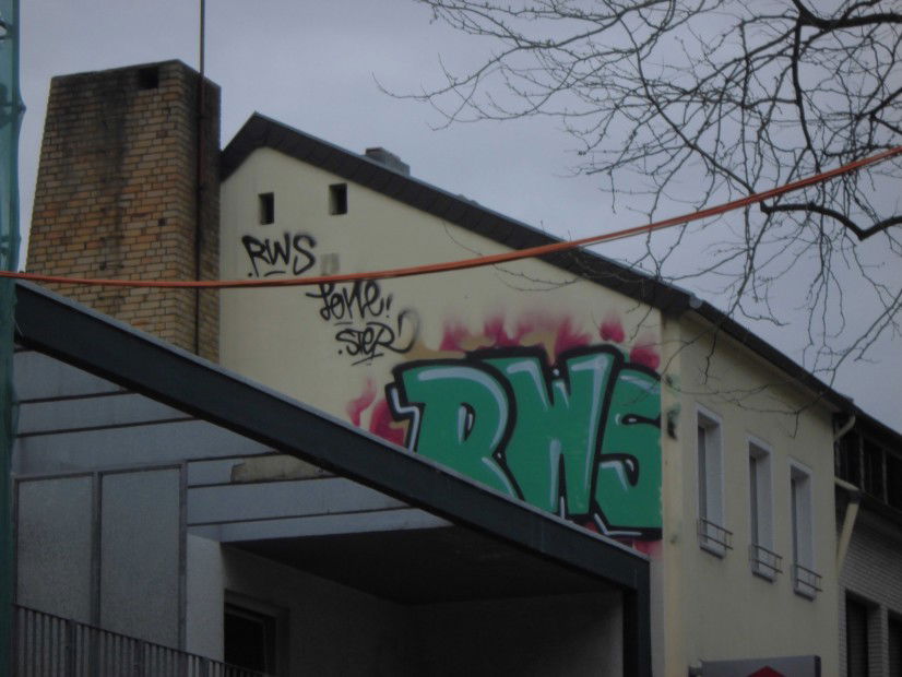 Graffiti Wall - Photo by bonn - rws, ster, lone (2013)