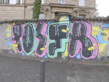 Graffiti Wall - Photo by bonn - postr, poster, sod