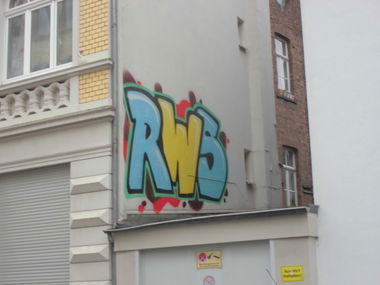 Graffiti Bombing - Photo by bonn - rws, ster, lone (2013)