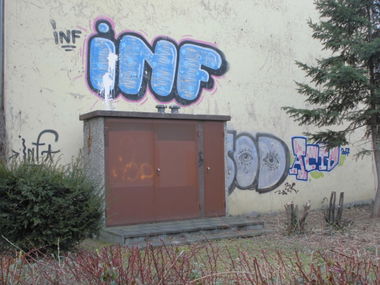 Graffiti Bombing - Photo by bonn - inf, sod, acid