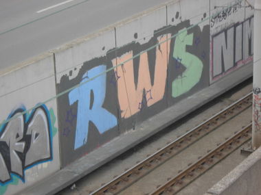 Graffiti Wall - Photo by bonn - rws, ster, lone (2013)
