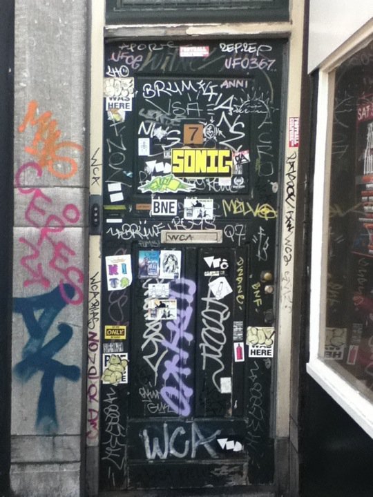 Graffiti Artwork - Photo by bonn - sonic, ufo361, ufo