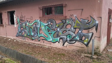 Graffiti Wall - Photo by bpowder - soul512, klet, main (2014)