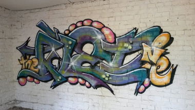 Graffiti Wall - Photo by bpowder - klet, main, crew