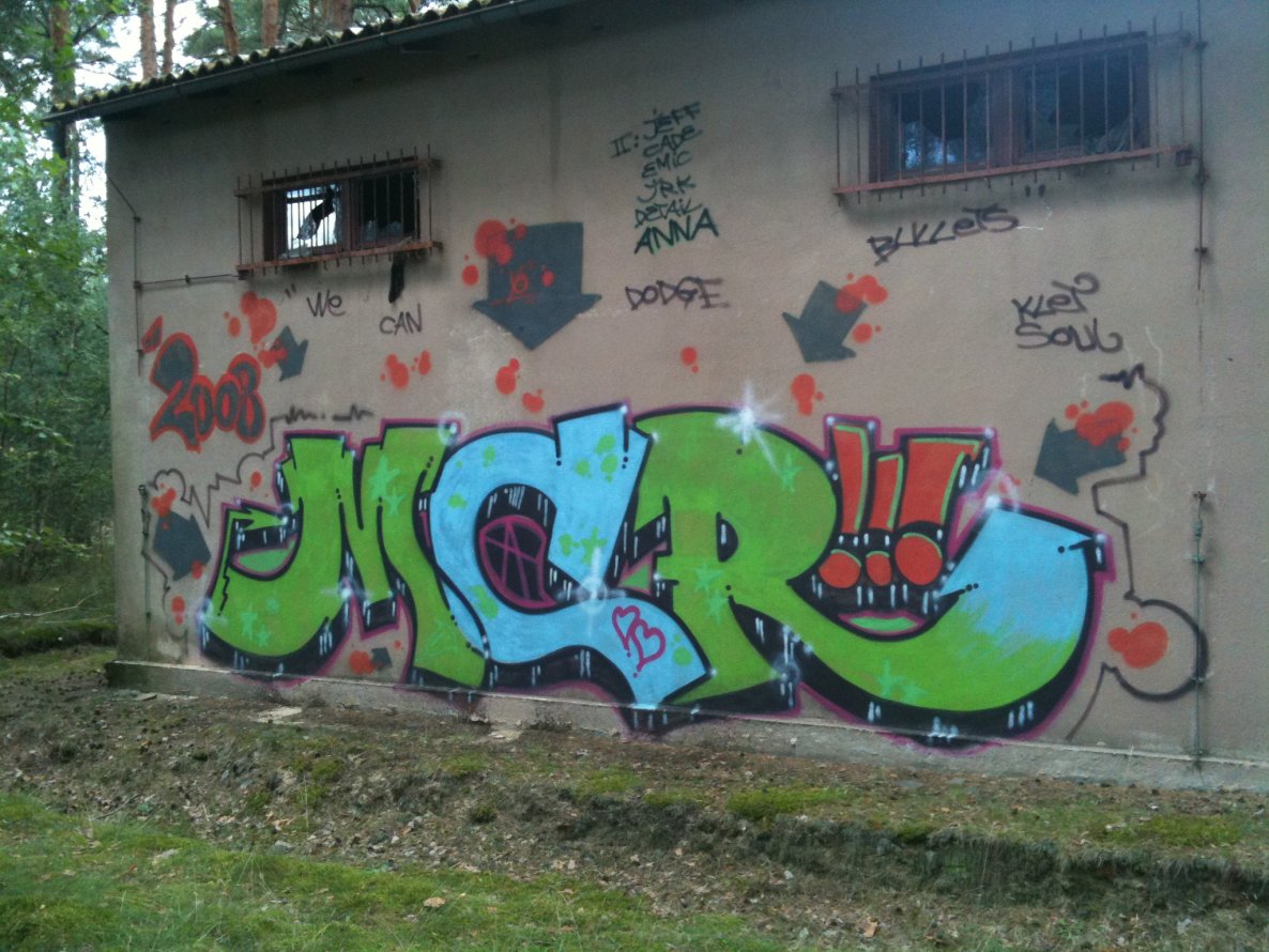 Graffiti Wall - Photo by bpowder - main, crew, rules
