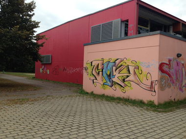 Graffiti Wall - Photo by bpowder - berlin, chk