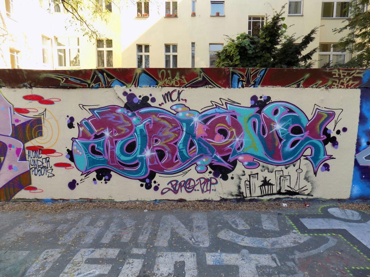 Graffiti Wall - Photo by bpowder - berlin, pyro, mcr