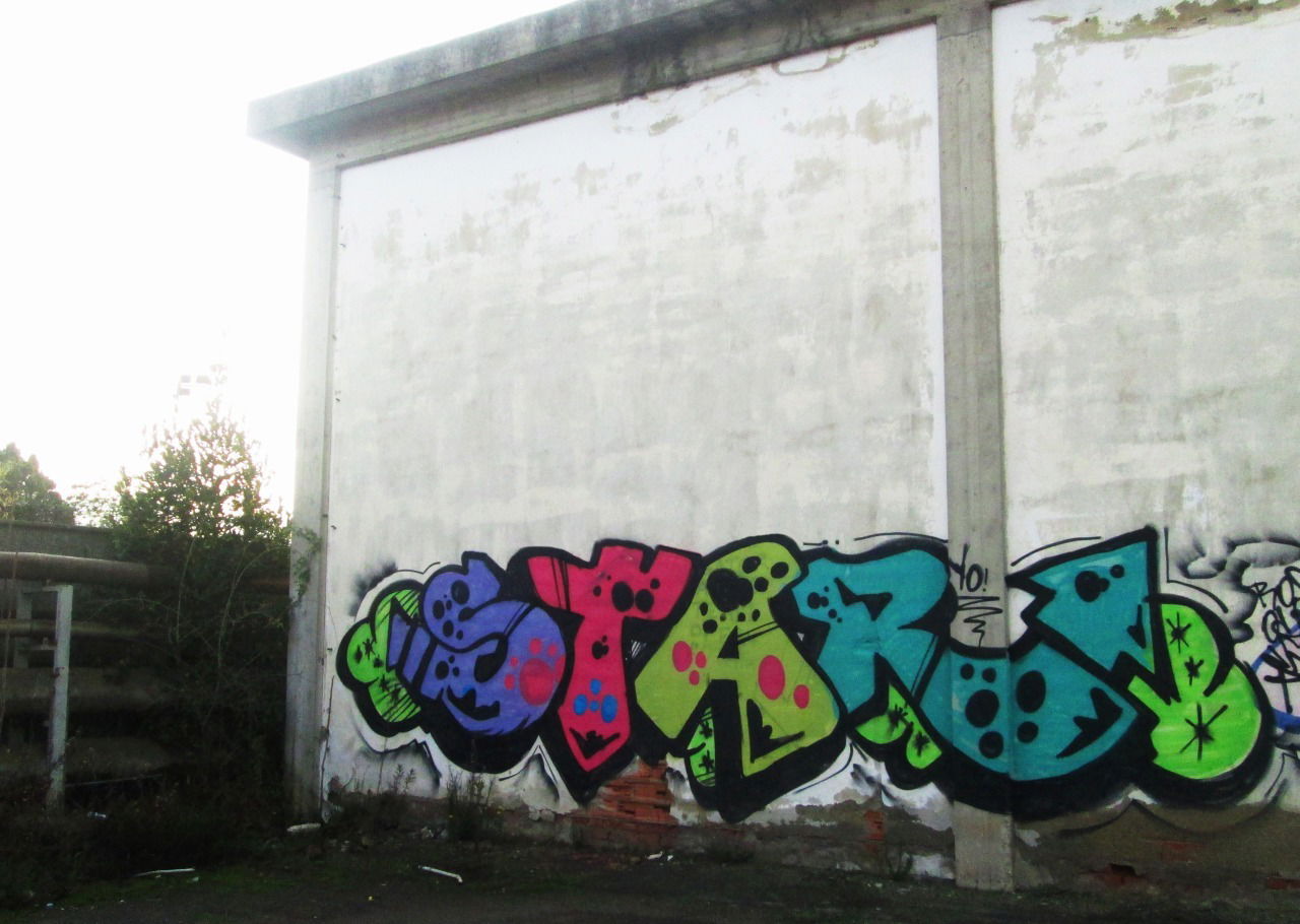 Graffiti Bombing - Photo by br4k3s - star (2014)